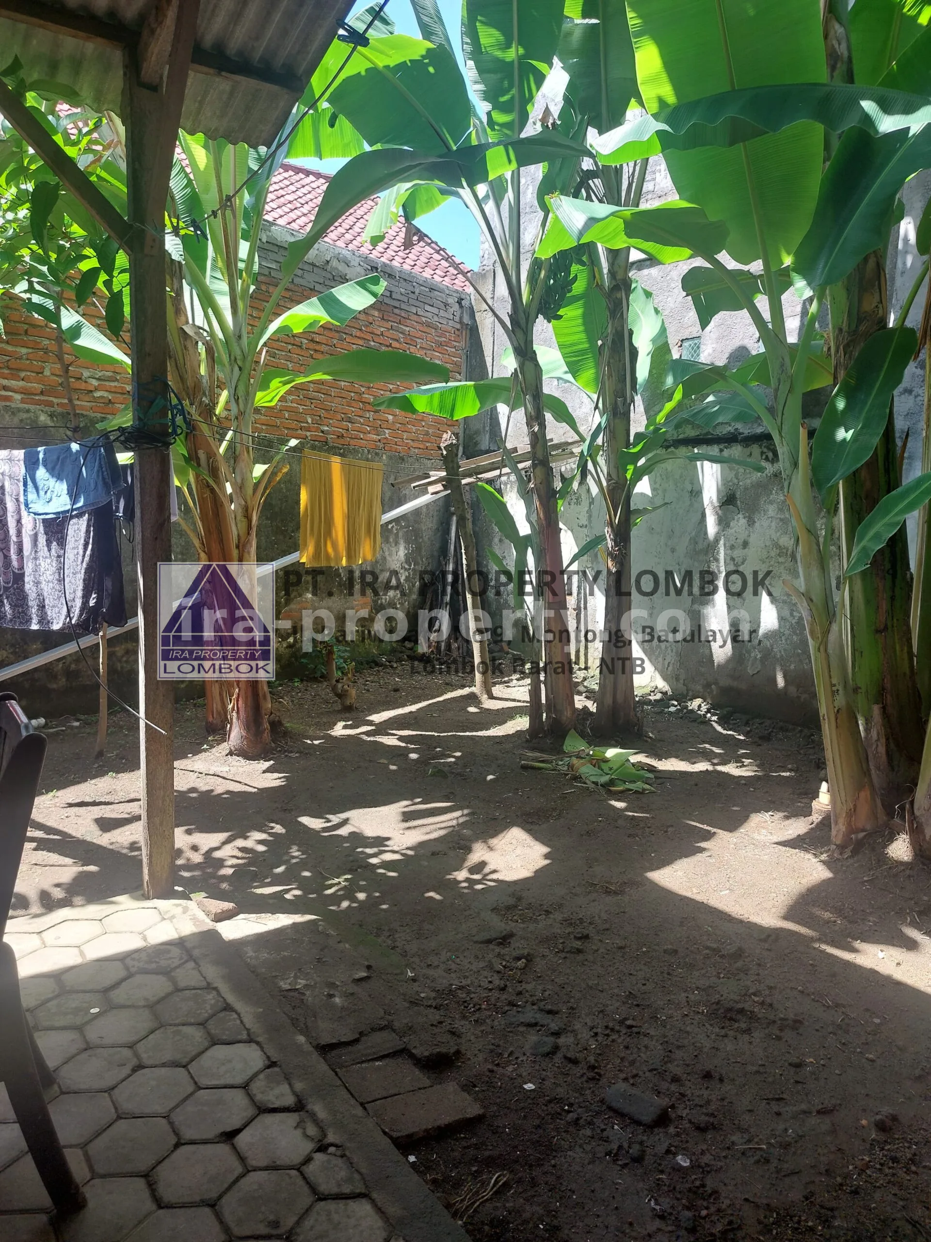 Rumah · Kota Mataram · foto 4 dari 8 Rumah Dijual di Kompleks Perumahan Jl. Adi Sucipto, Mataram - 648 - 4