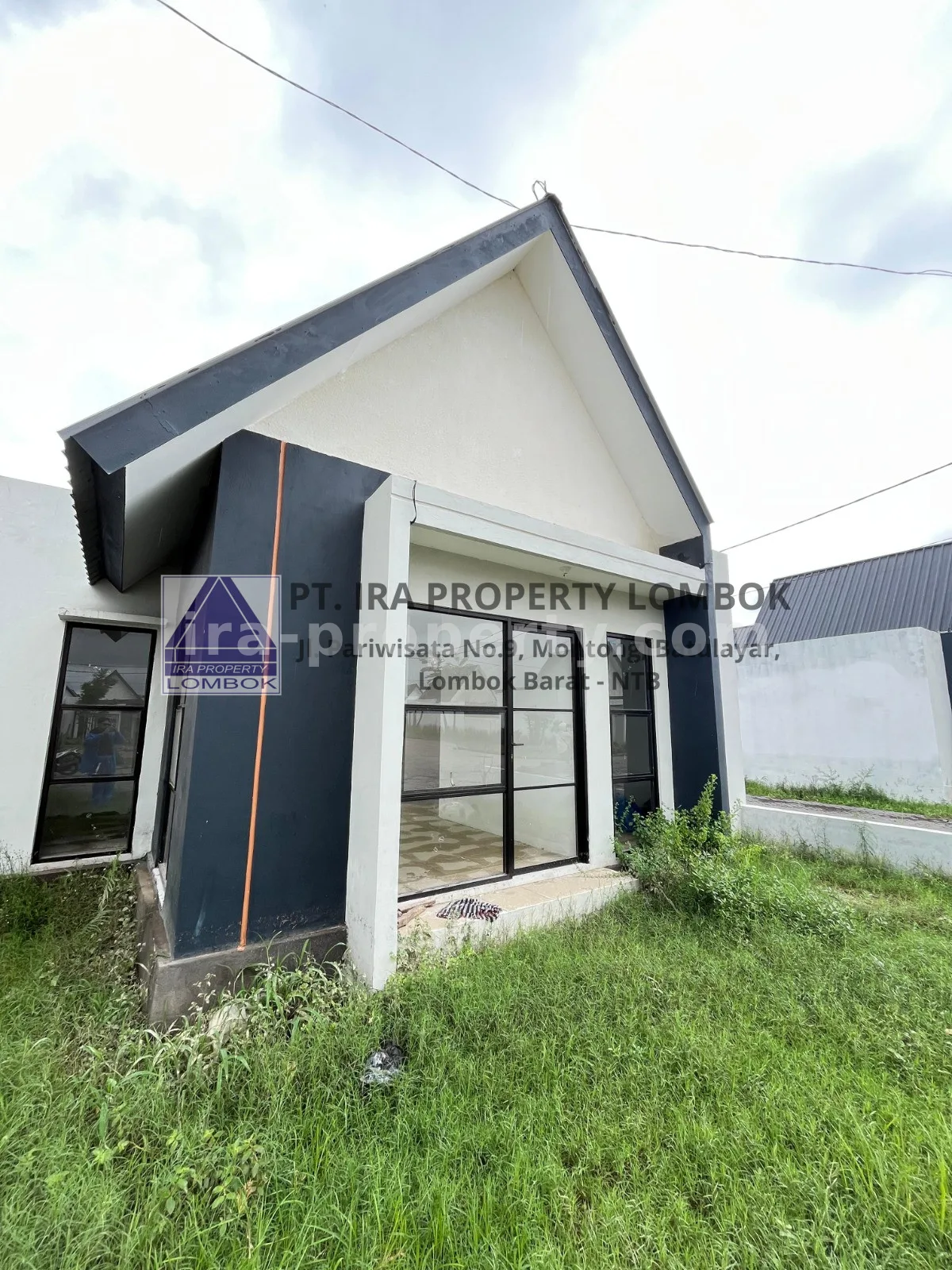 House · West Lombok Area · photo 1 of 16 House for Sale in Lavida Meka Asia Complex, West Lombok - 647 - 1
