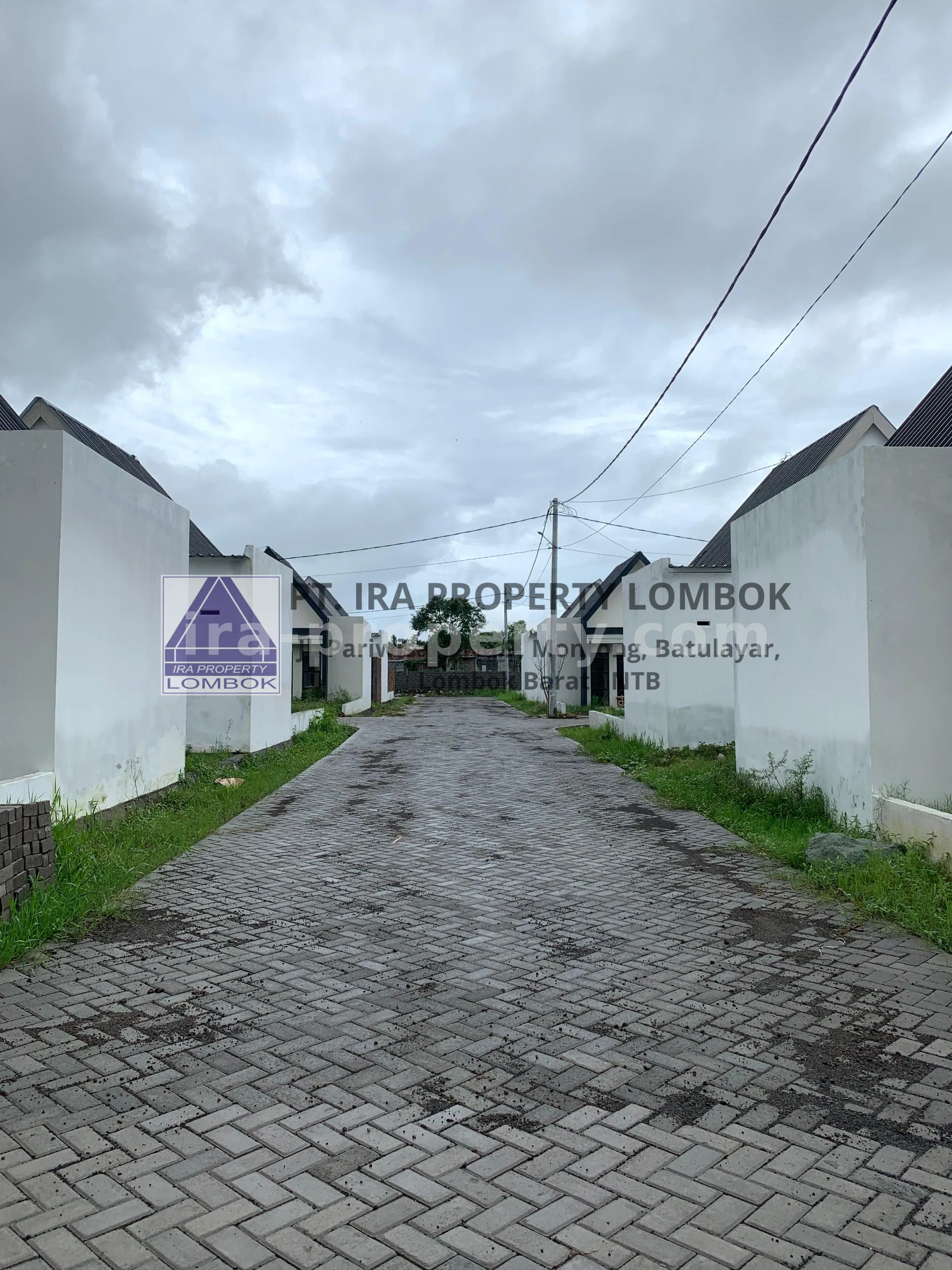 House · West Lombok Area · photo 2 of 16 House for Sale in Lavida Meka Asia Complex, West Lombok - 647 - 2