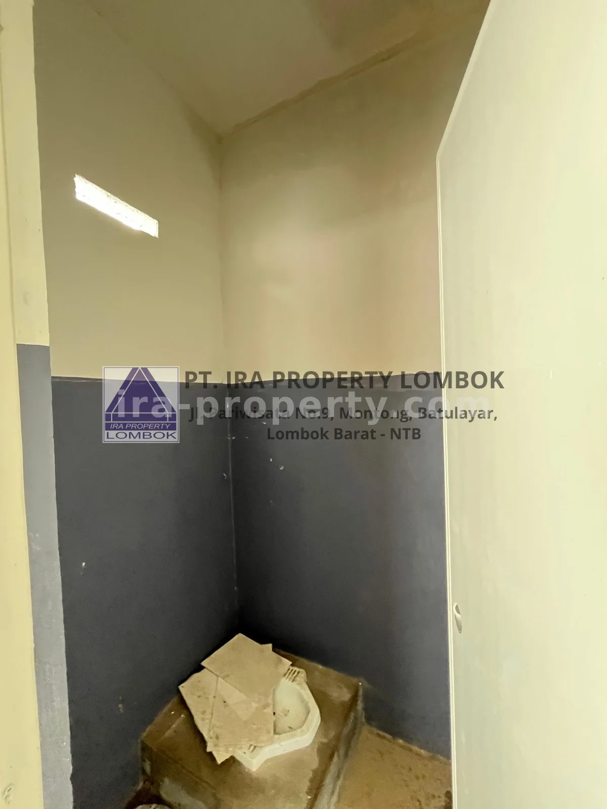 House · West Lombok Area · photo 4 of 16 House for Sale in Lavida Meka Asia Complex, West Lombok - 647 - 4