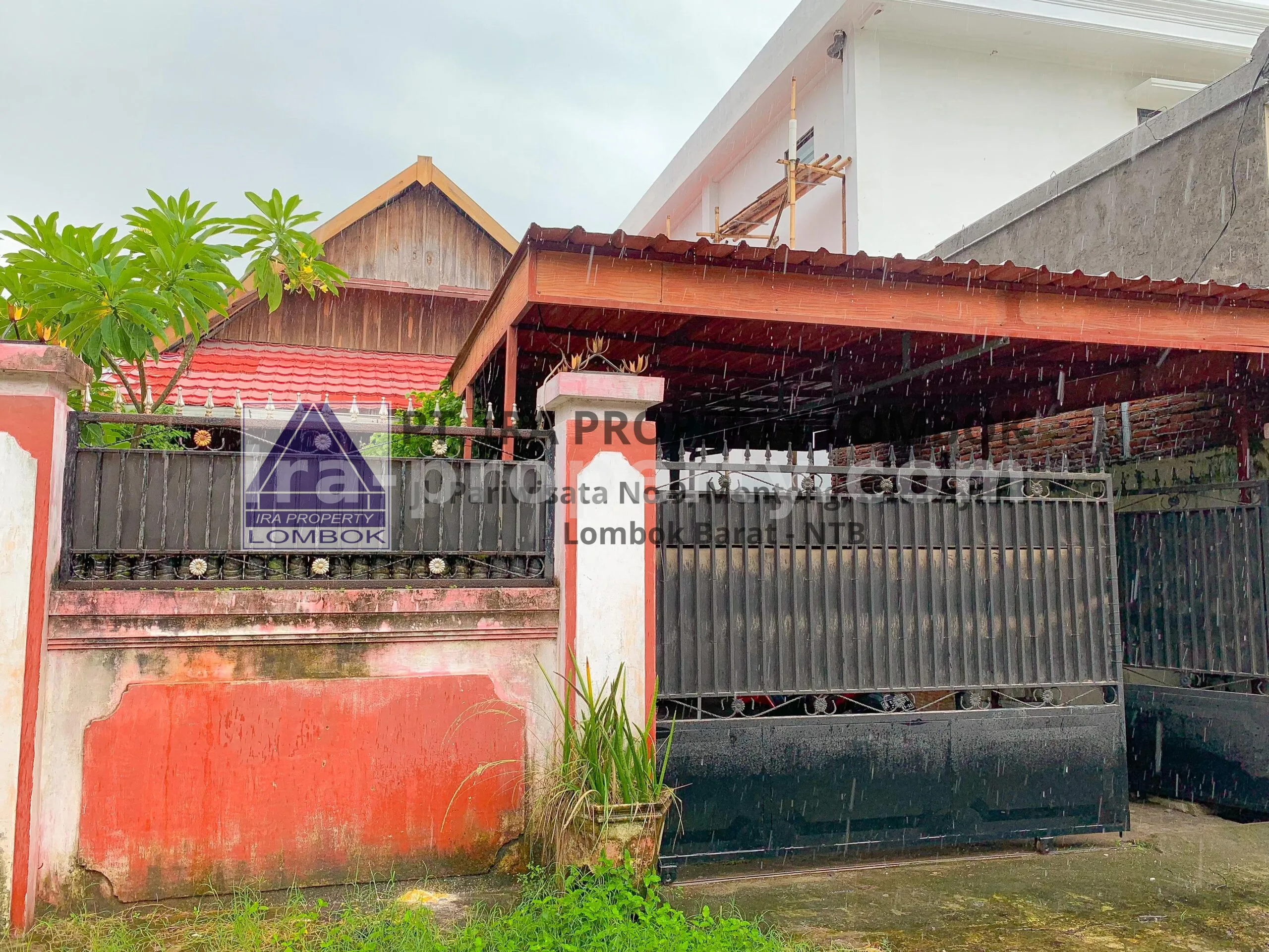 House · Mataram City · photo 1 of 21 House for Sale in Panjitilar, Mataram - 649-2 - 1