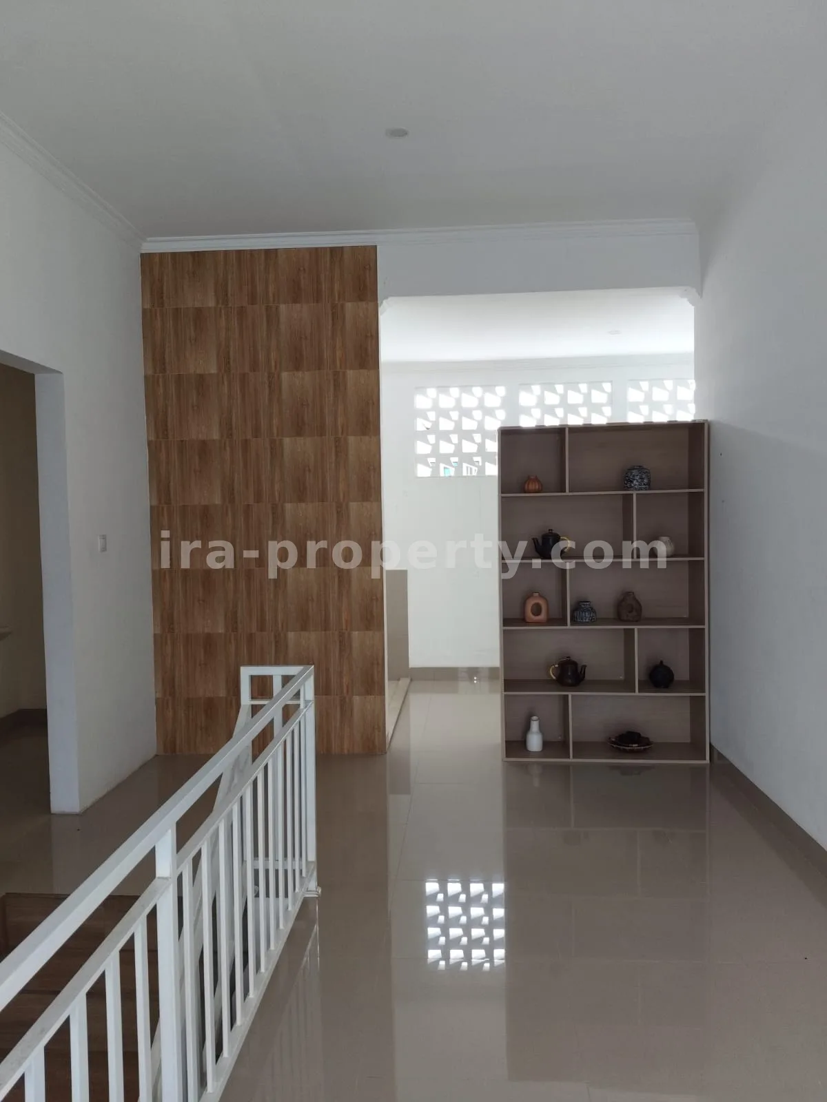 Rumah Mewah Dijual di Kompleks Udayana, Kota Mataram - 656 - 17