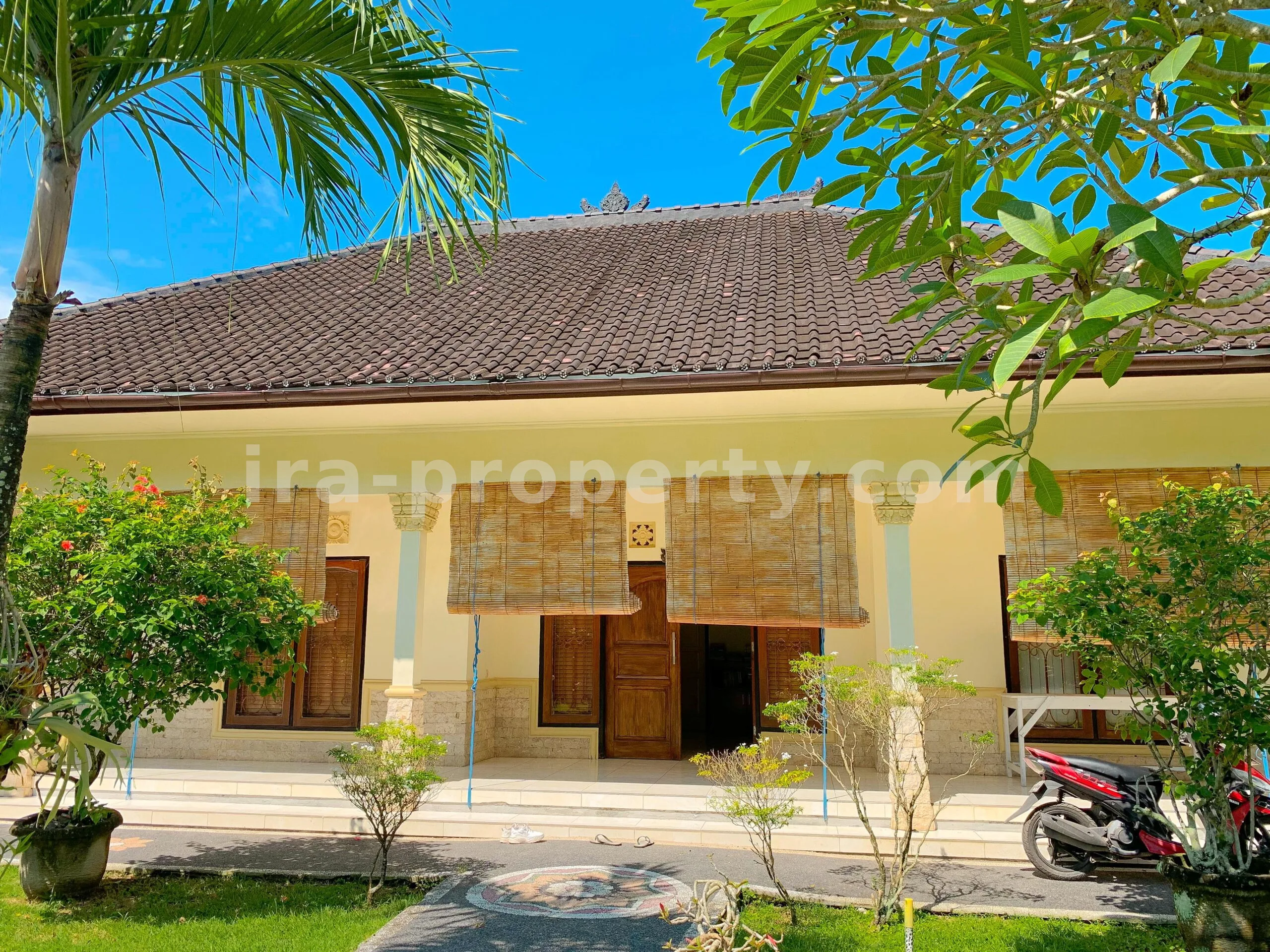 Villa & Hotel · Senggigi · foto 1 dari 18 Villa Mewah Dijual di Batu Layar, Senggigi, Lombok Barat - 425 - 1