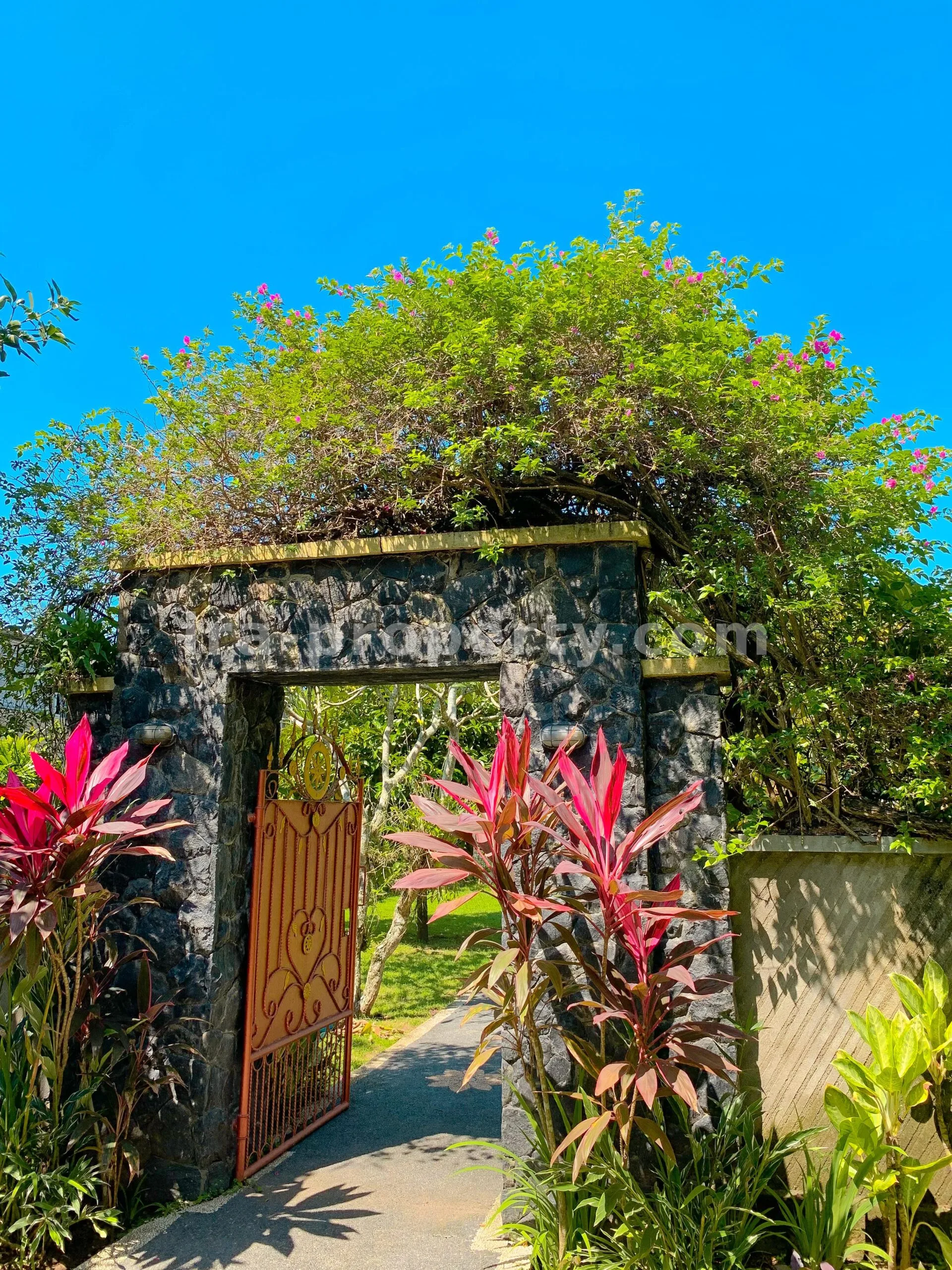 Villa & Hotel · Senggigi · foto 4 dari 18 Villa Mewah Dijual di Batu Layar, Senggigi, Lombok Barat - 425 - 4