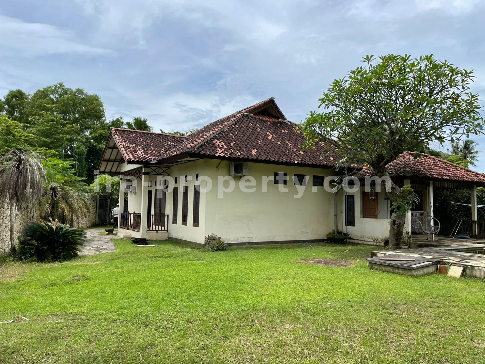 Villa & Hotel · Senggigi · foto 1 dari 15 Villa Dijual di Batu Layar, Dekat Hotel Jayakarta, Lombok Barat - 431 - 1