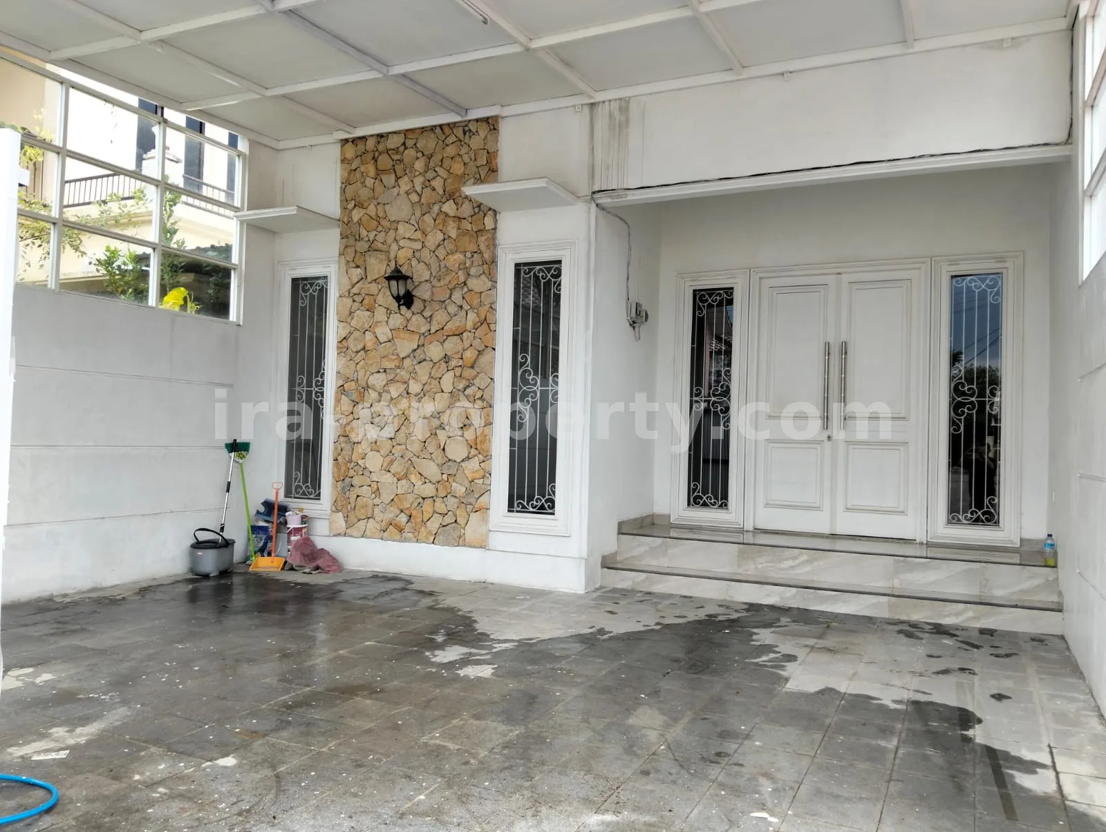 House · Mataram City · photo 1 of 9 House for Sale in Griya Elen Residential Complex, Mataram - 646 - 1
