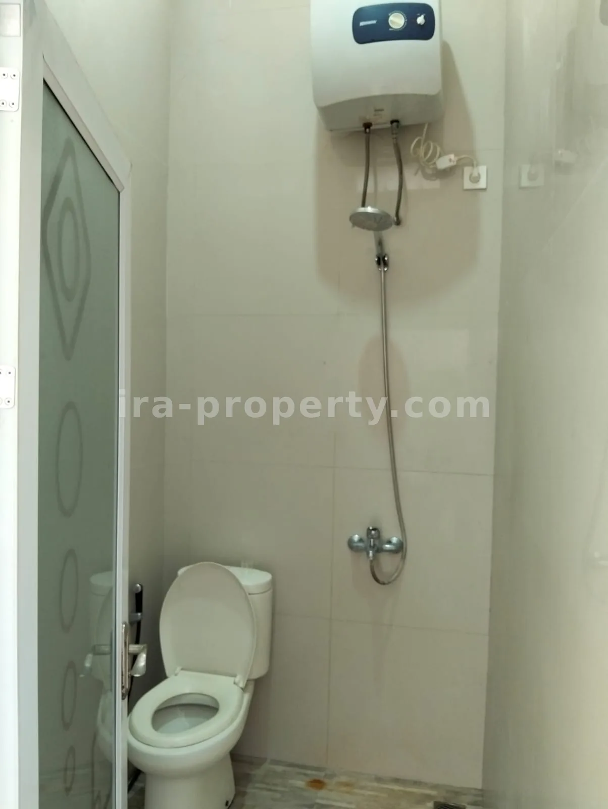House · Mataram City · photo 3 of 9 House for Sale in Griya Elen Residential Complex, Mataram - 646 - 3