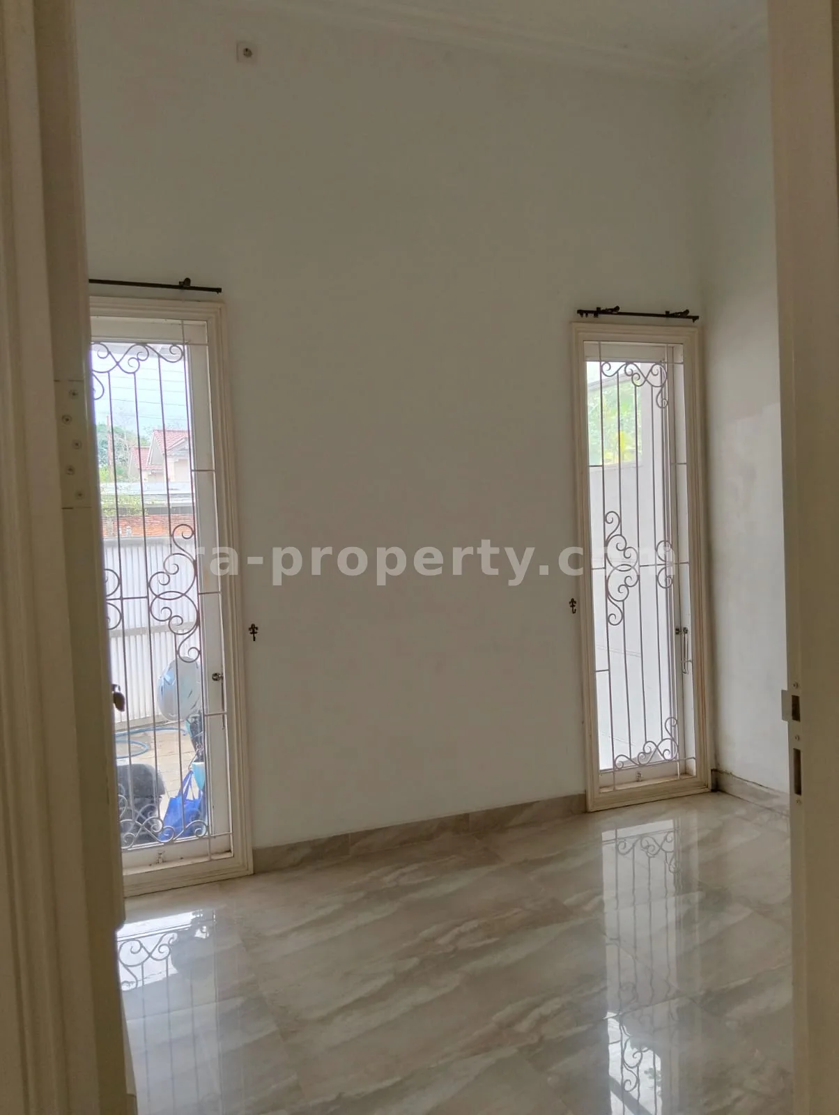 House · Mataram City · photo 5 of 9 House for Sale in Griya Elen Residential Complex, Mataram - 646 - 5
