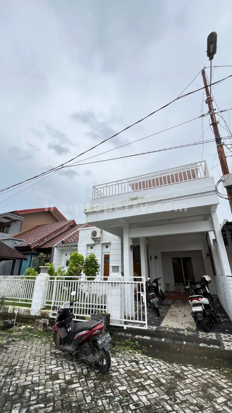 Rumah · Batu Layar · foto 3 dari 7 Rumah Dijual di Kompleks Meninting, Batulayar - 668 - 3