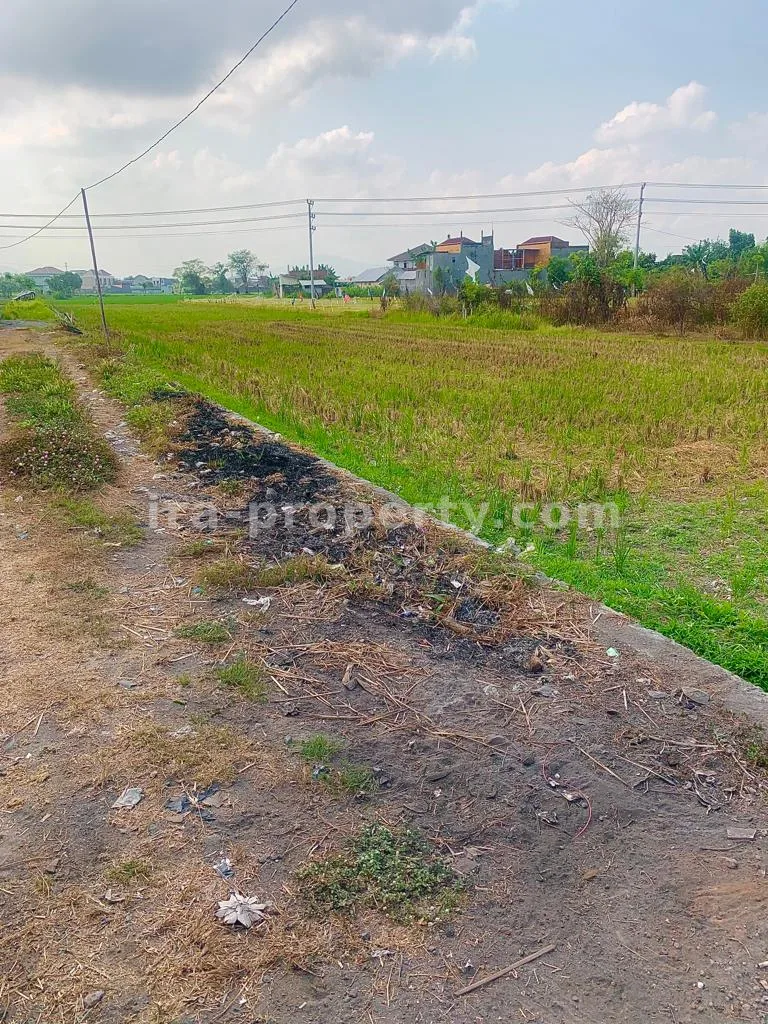 Tanah · Kota Mataram · foto 2 dari 7 Tanah Luas Strategis di Batu Ringgit, Mataram - 322 - 2