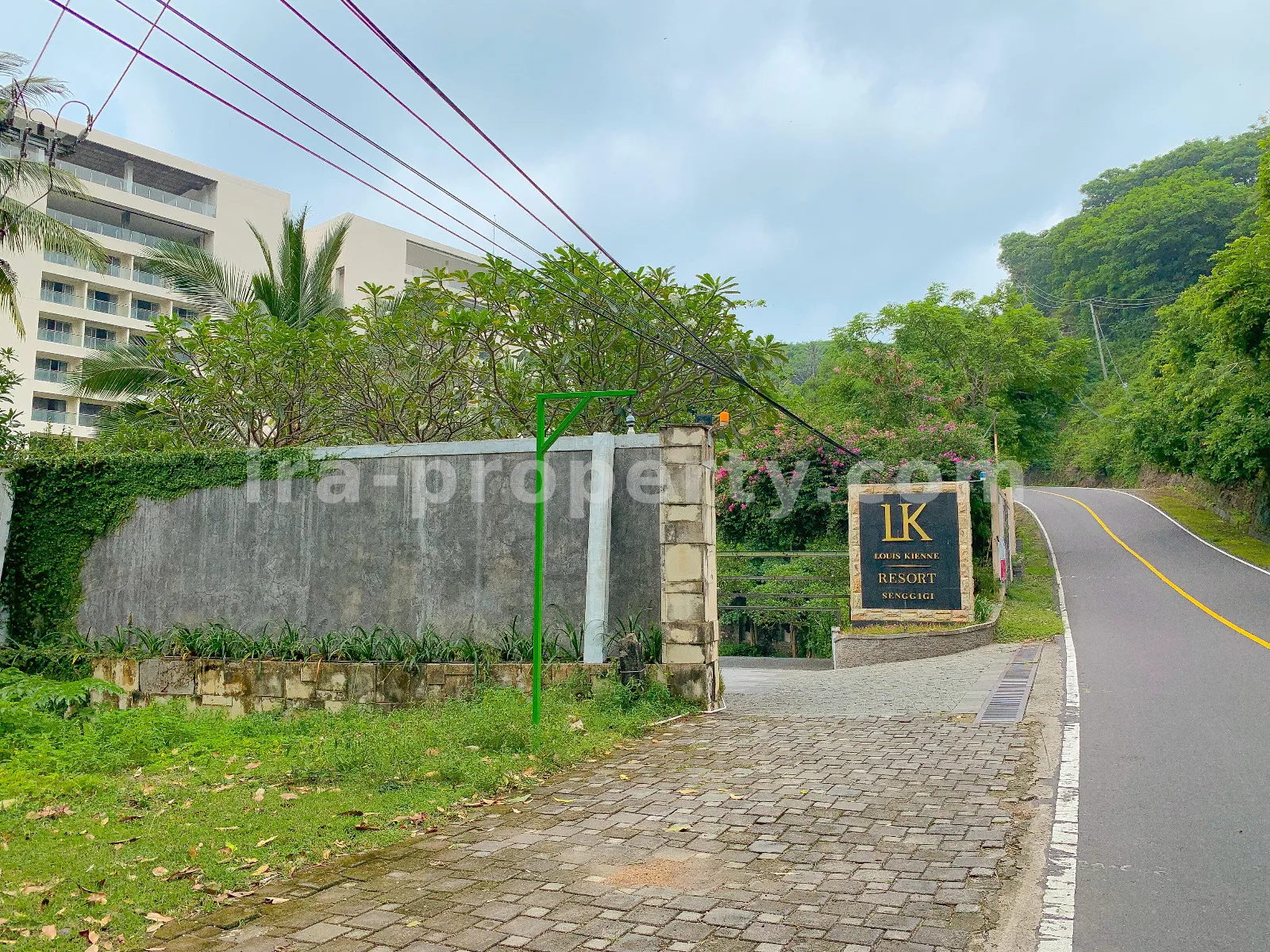Tanah · Senggigi · foto 4 dari 5 Tanah Dijual di Jalan Utama Malimbu Dekat Senggigi, Lombok Barat - 370 - 4