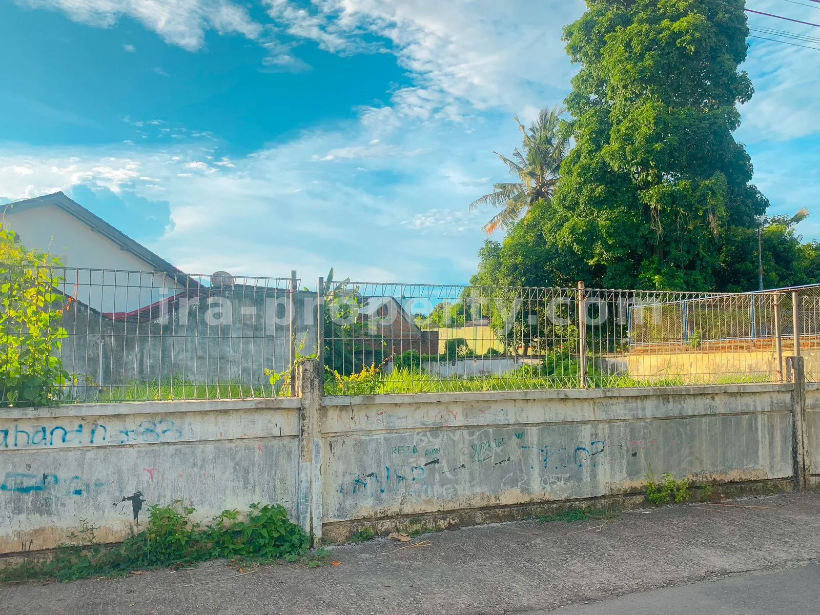 Tanah · Kota Mataram · foto 1 dari 6 Tanah Dijual di Taman Baru, Mataram - 452 - 1