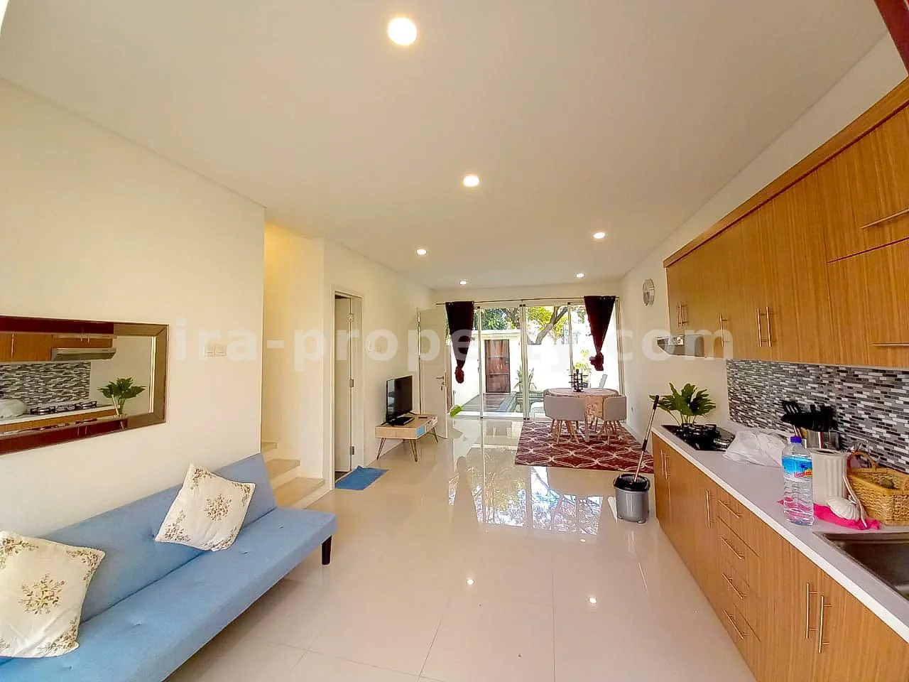 Rumah · Kota Mataram · foto 2 dari 8 Rumah Mewah di Mutiara Boutique, Selagalas, Mataram - 659 - 2