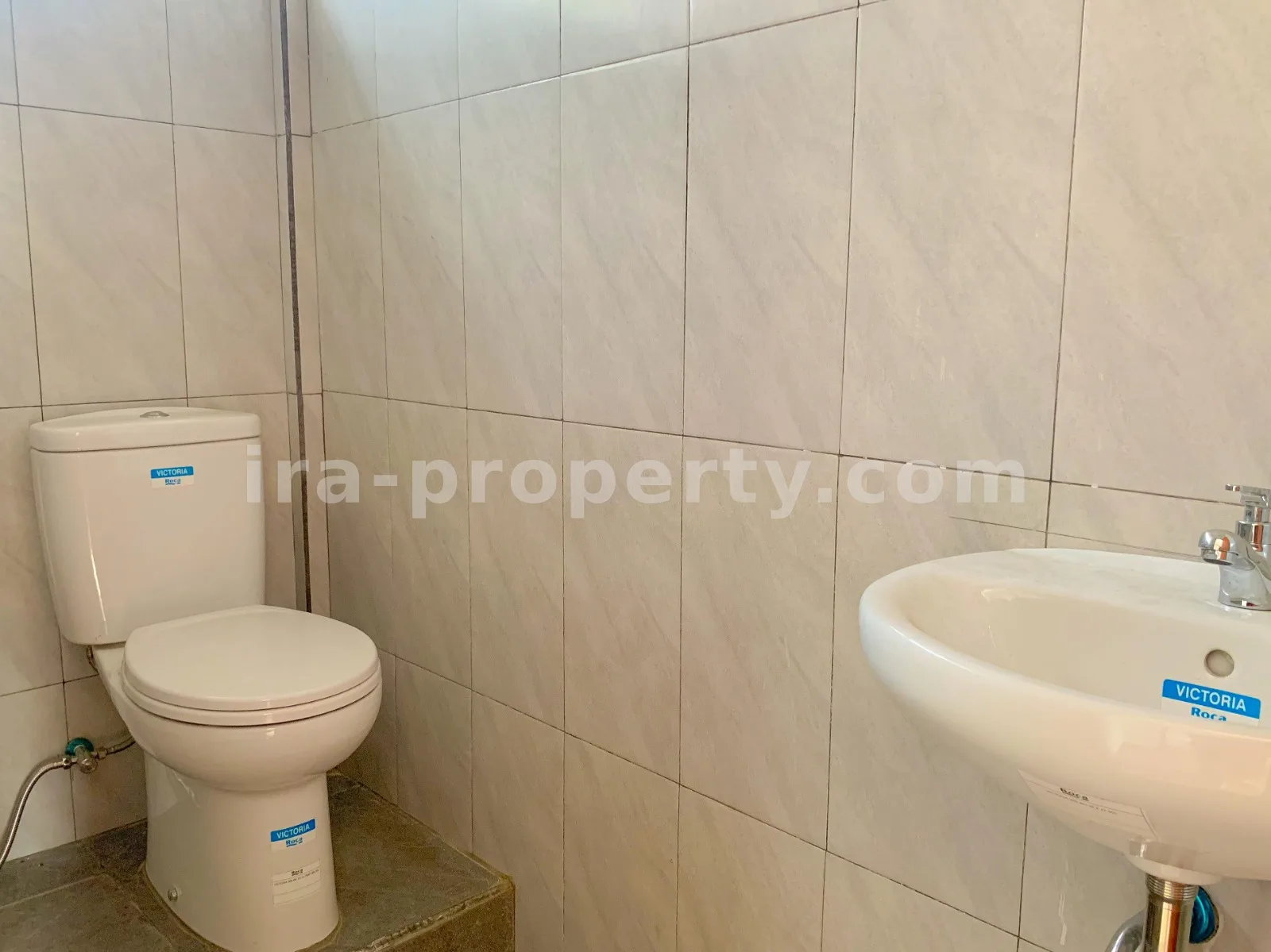 Rumah · Kota Mataram · foto 3 dari 14 Rumah Baru 2 Lantai Dijual di Tembolak, Mataram - 669 - 3