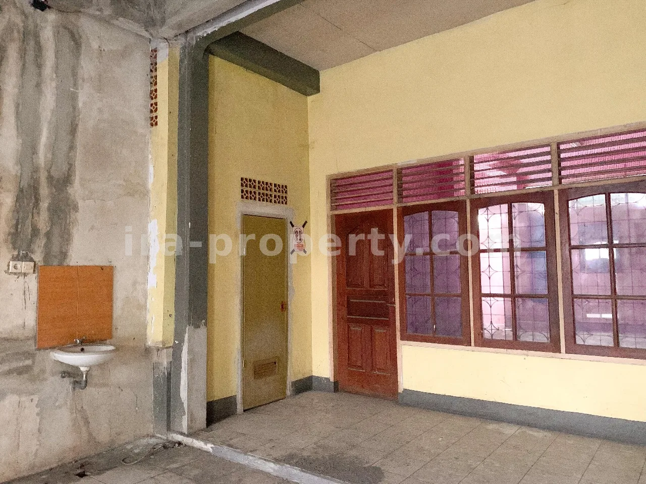 Ruko & Komersial · Kota Mataram · foto 3 dari 14 Ruko Dijual di Jalan Sriwijaya, Mataram - 664 - 3