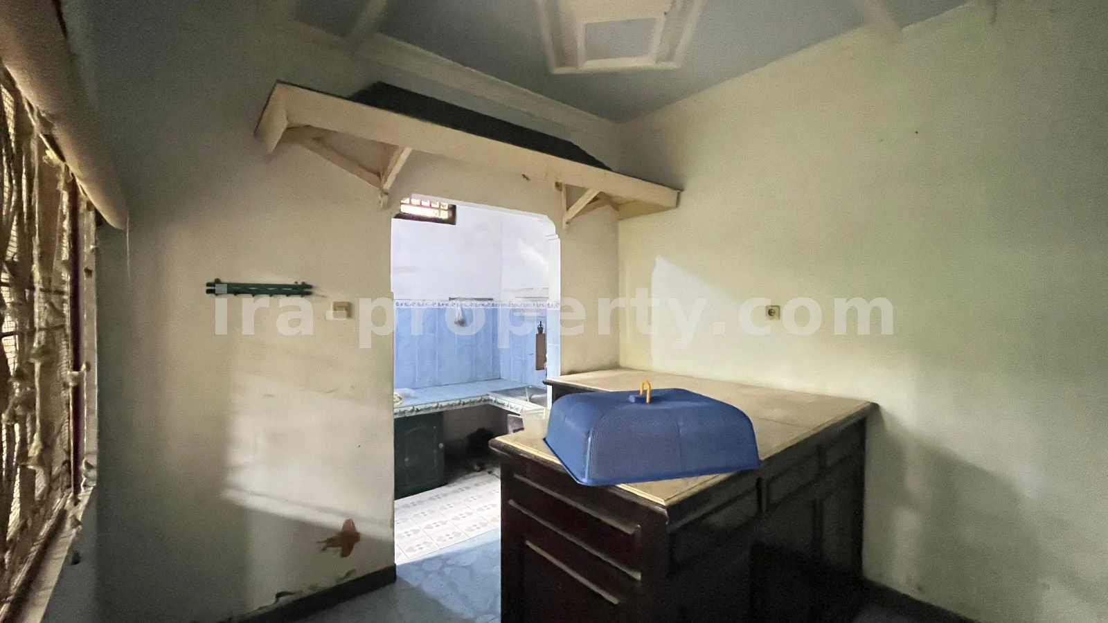 Spacious Home for Sale in Kekalik near Mataram University, Mataram - 672 - 16