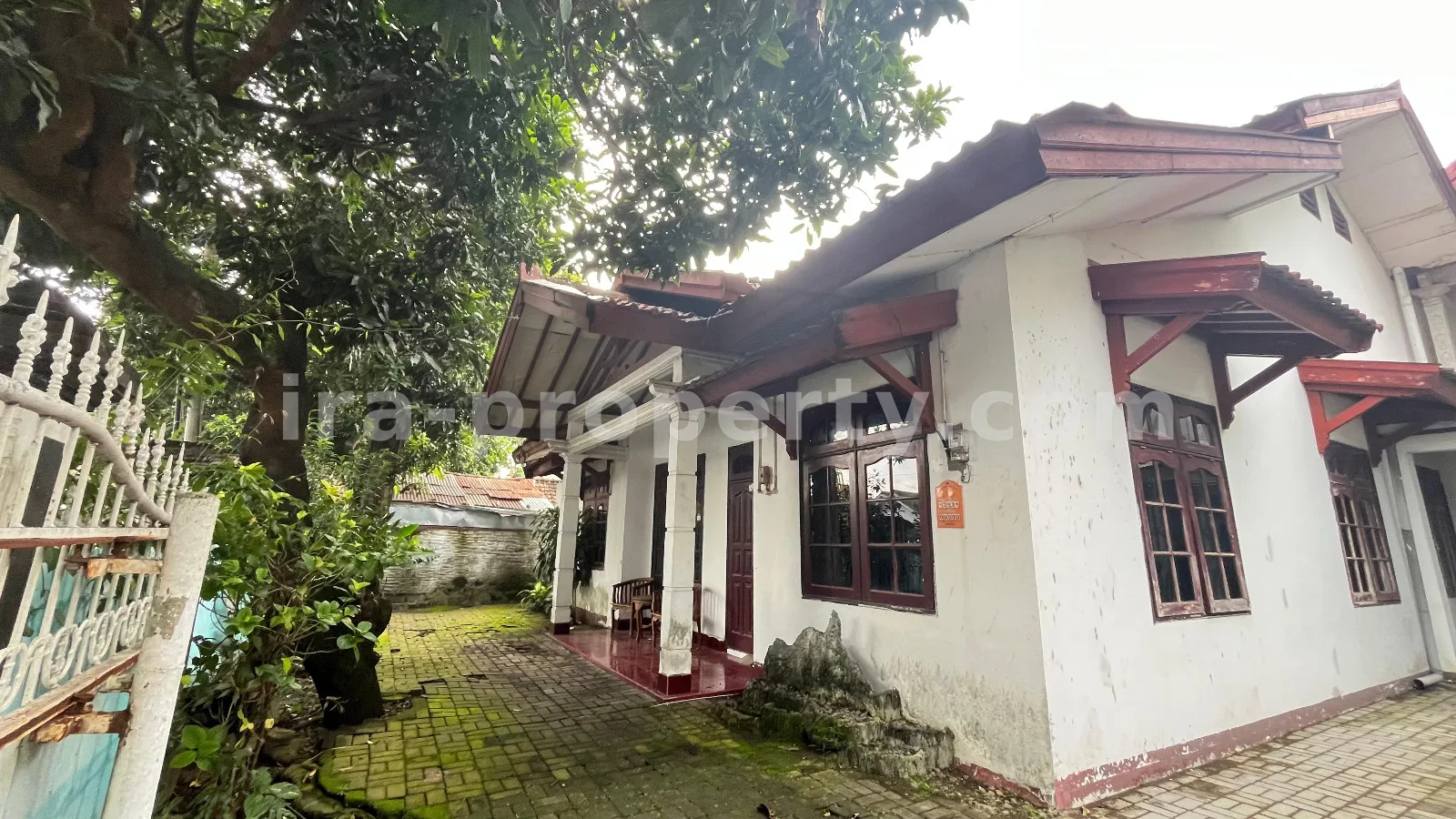 House · Mataram City · photo 5 of 17 Spacious Home for Sale in Kekalik near Mataram University, Mataram - 672 - 5
