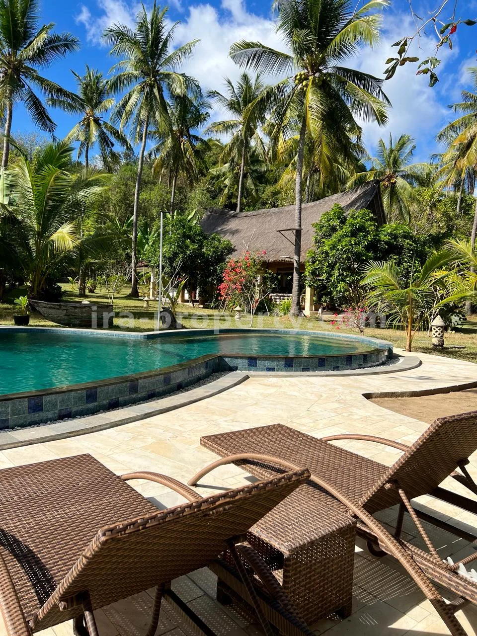 Resort Hotel Eksklusif Tepi Pantai di Gili Gede Sekotong - 410 - 7