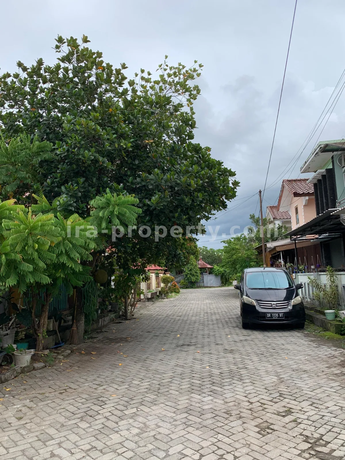 Tanah · Kota Mataram · foto 4 dari 8 Rumah untuk Dijual di Kompleks Griya Ellen, Jl. Adi Sucipto, Mataram - 644 - 4