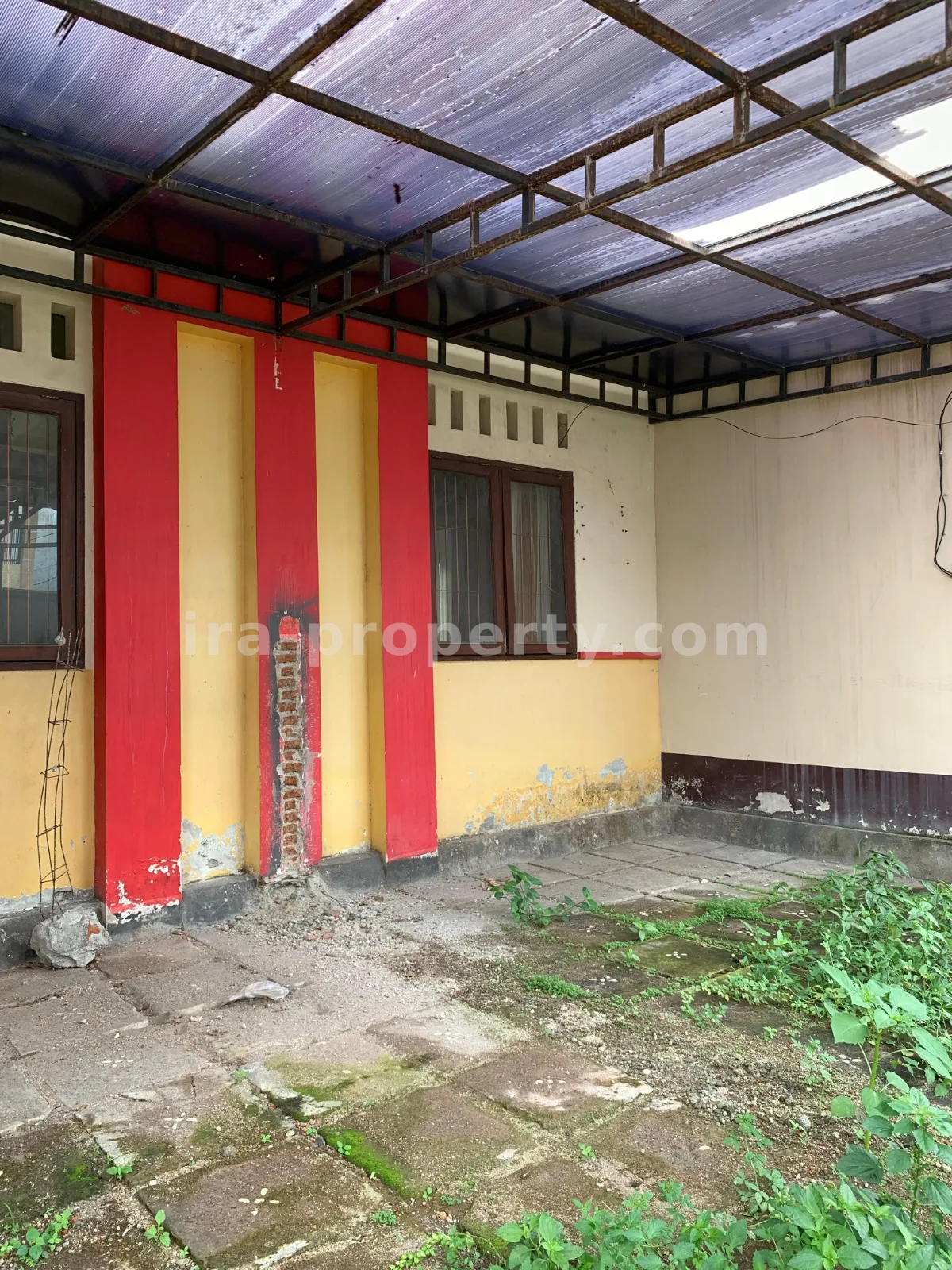 Rumah untuk Dijual di Kompleks Griya Ellen, Jl. Adi Sucipto, Mataram - 644 - 7