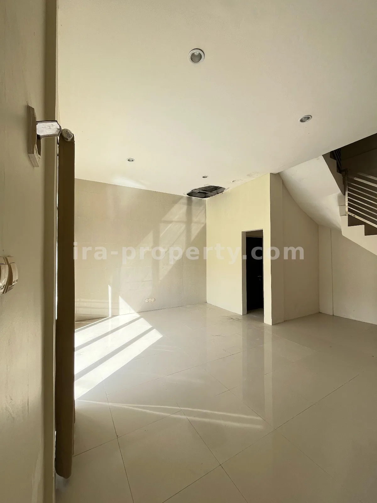 Vila Modern dengan Kolam Renang Pribadi untuk Dijual di Batulayar, West Lombok. - 442 - 16