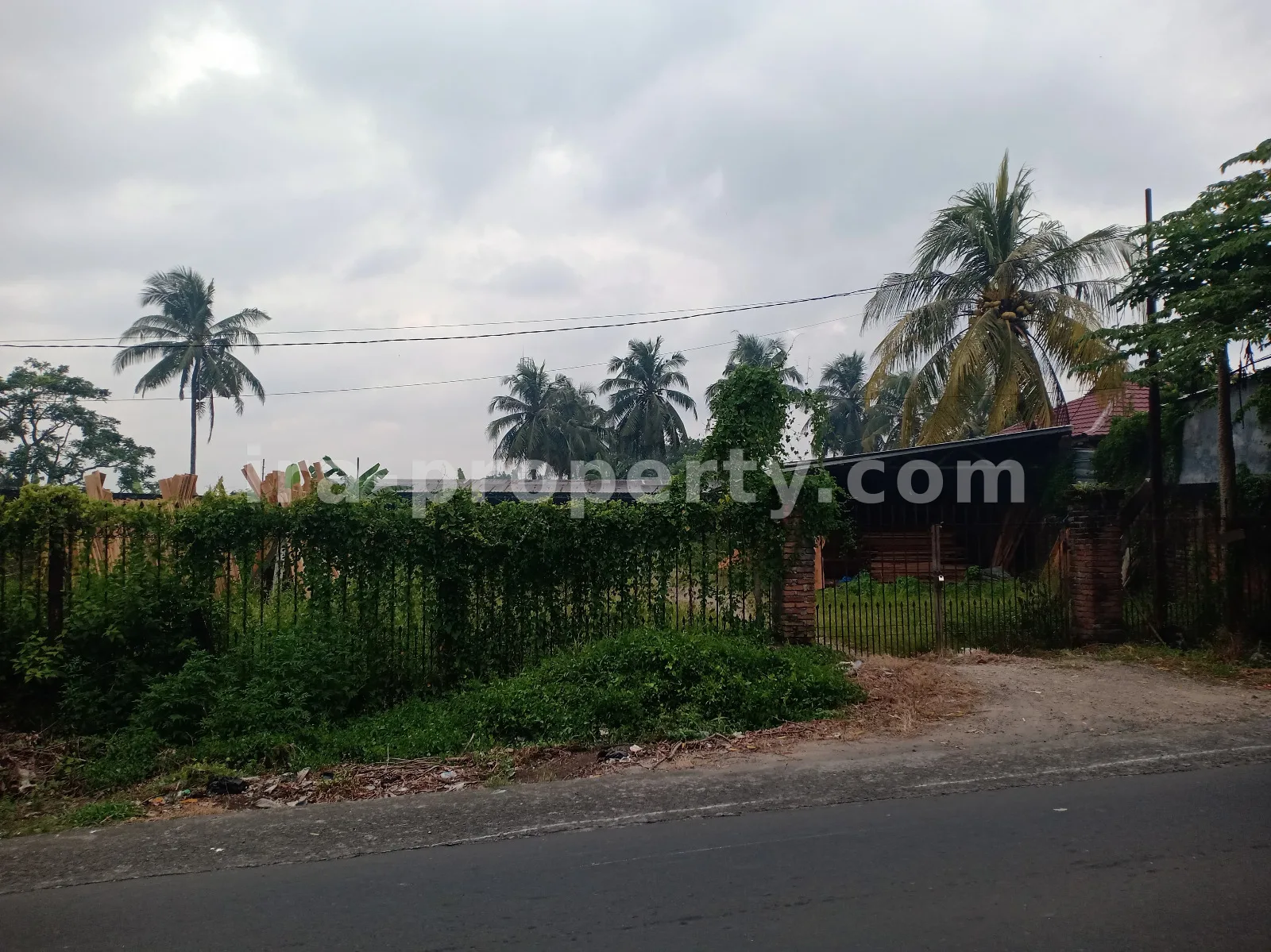 Land · Central Lombok Area · photo 3 of 4 Land for Sale in Praya, near Gas Station, Central Lombok - 89 - 3