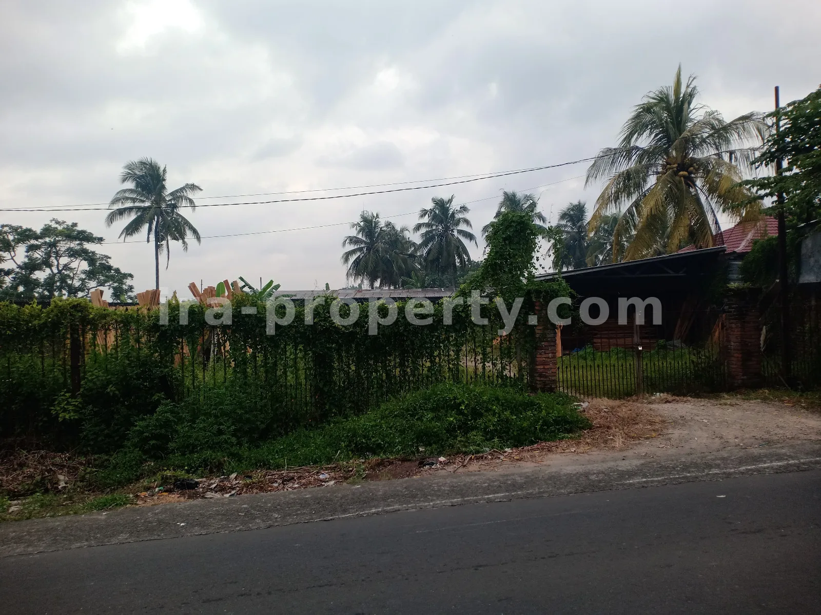 Land · Central Lombok Area · photo 4 of 4 Land for Sale in Praya, near Gas Station, Central Lombok - 89 - 4