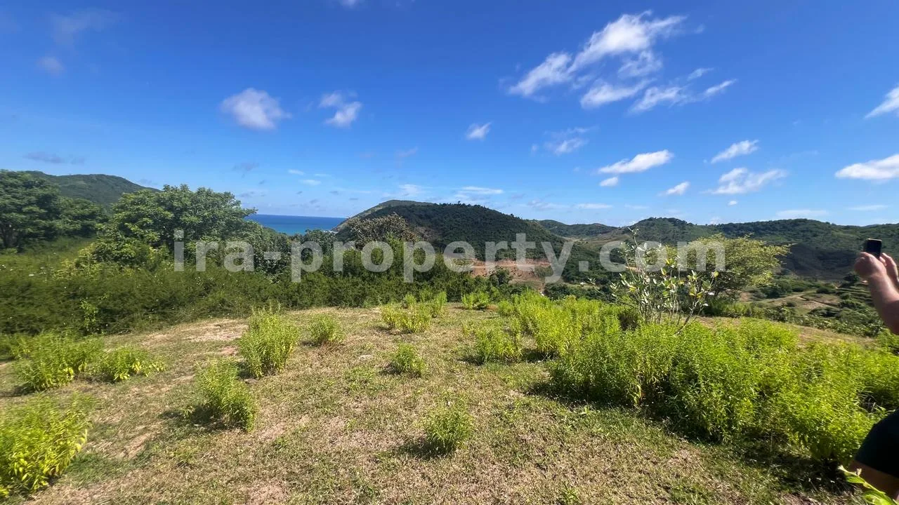 Tanah · Kuta Mandalika · foto 1 dari 8 Tanah Dijual dengan Pemandangan Laut di Mawun, Kuta Mandalika - 430-3 - 1