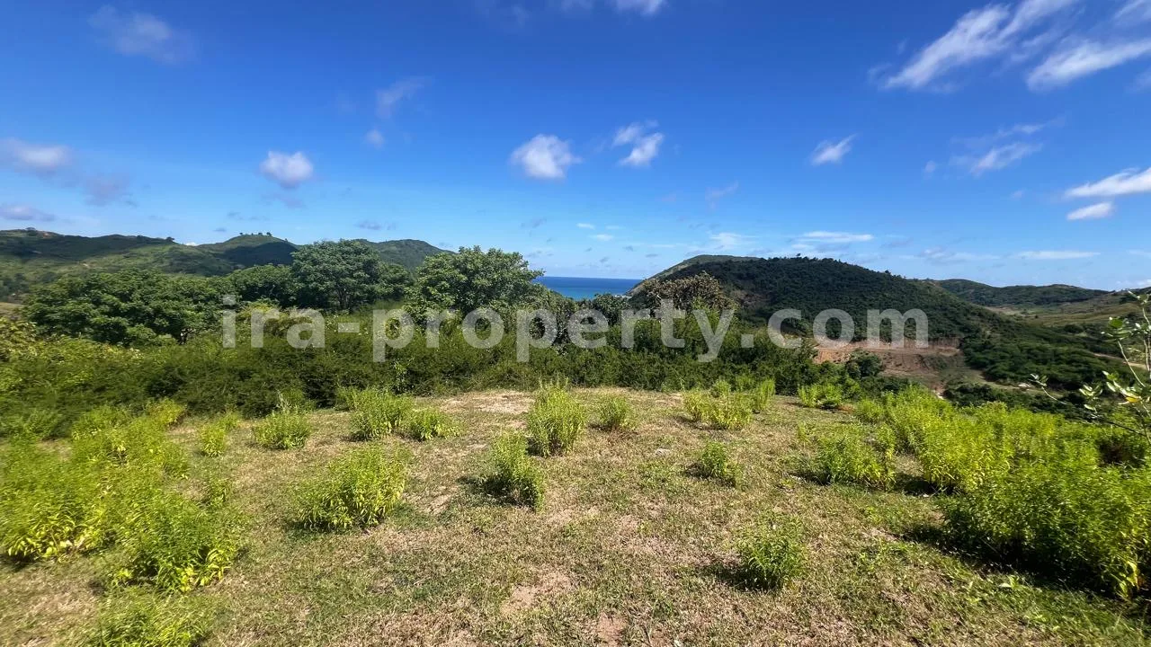 Tanah · Kuta Mandalika · foto 2 dari 8 Tanah Dijual dengan Pemandangan Laut di Mawun, Kuta Mandalika - 430-3 - 2