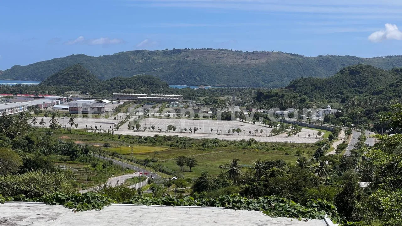 Land · Kuta Mandalika · photo 1 of 10 Premium Sea View Land in Central Kuta Mandalika - 498 - 1