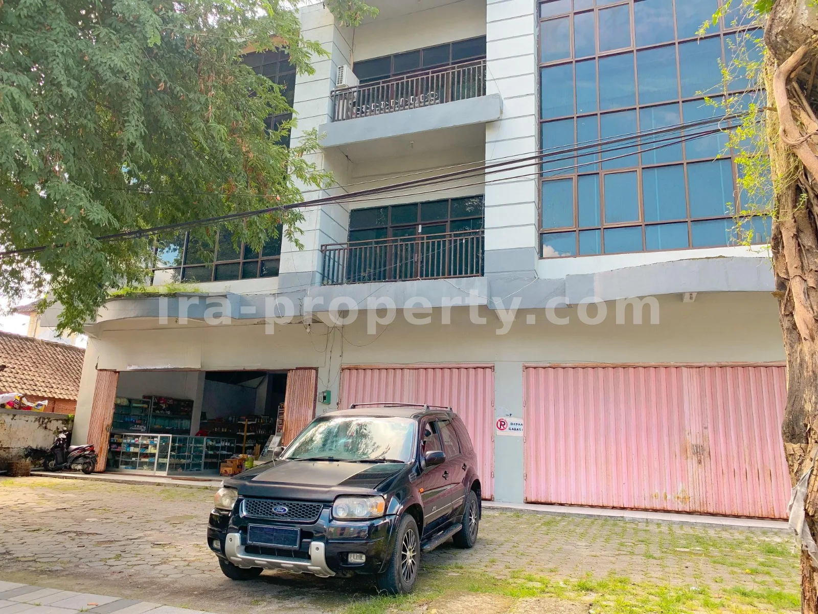 Ruko & Komersial · Kota Mataram · foto 2 dari 8 5 Unit Ruko 3 Lantai di Jalan Utama Mataram - 180 - 2
