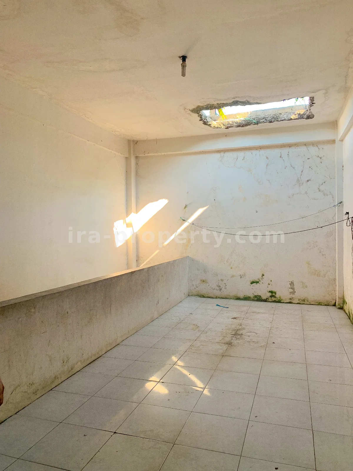 Shophouse for Sale in Gomong, Mataram - 181 - 6