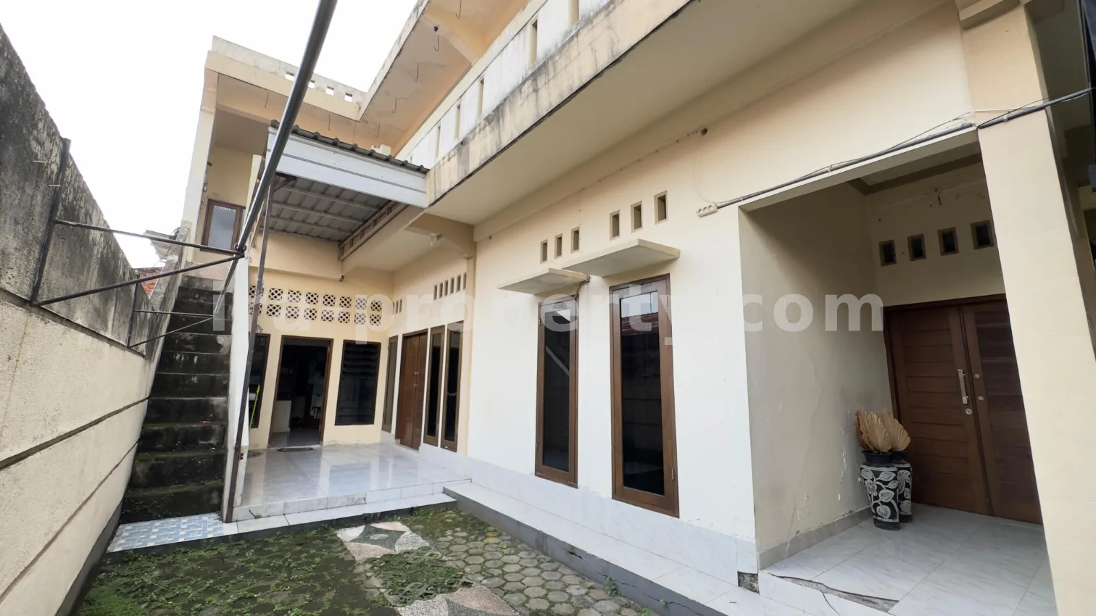 House · Mataram City · photo 1 of 11 Affordable & Spacious 3-Storey House in Central Mataram - 712 - 1