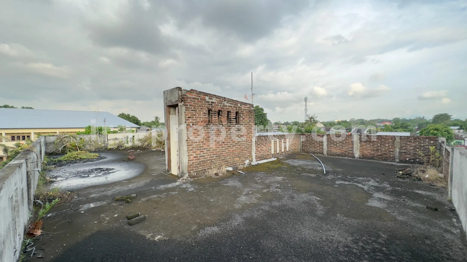 House · Mataram City · photo 2 of 11 Affordable & Spacious 3-Storey House in Central Mataram - 712 - 2