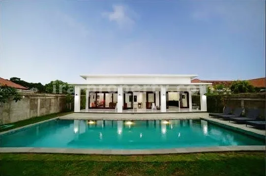 Villa & Hotel · Senggigi · foto 1 dari 10 Villa Mewah Hak Sewa di Montong, Lombok Barat - 302 - 1