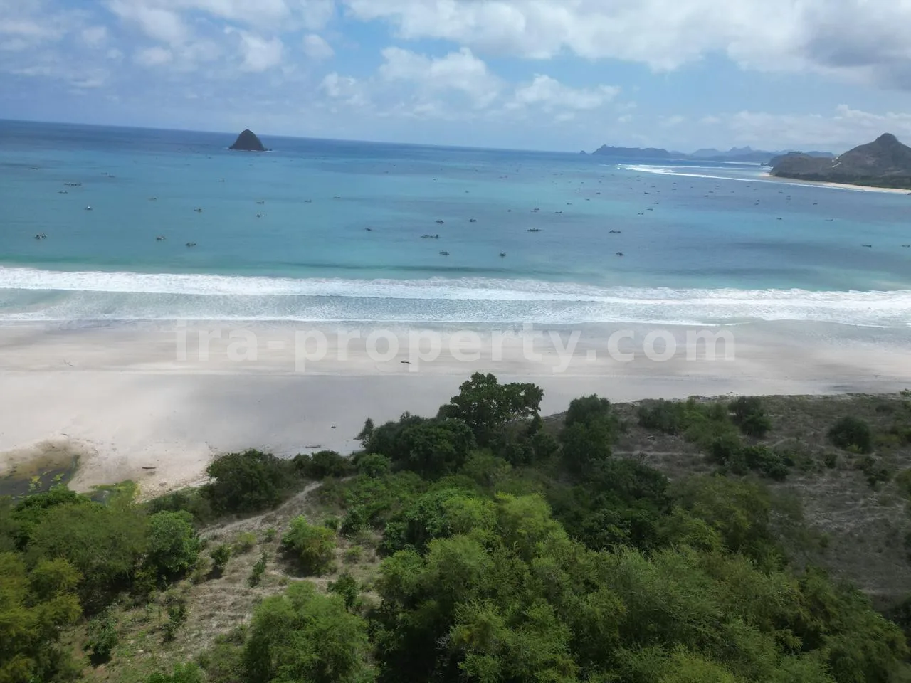 Tanah · Kuta Mandalika · foto 2 dari 13 Tanah Pantai Depan untuk Dijual di Selong Belanak – Dekat Kuta Mandalika - 513 - 2