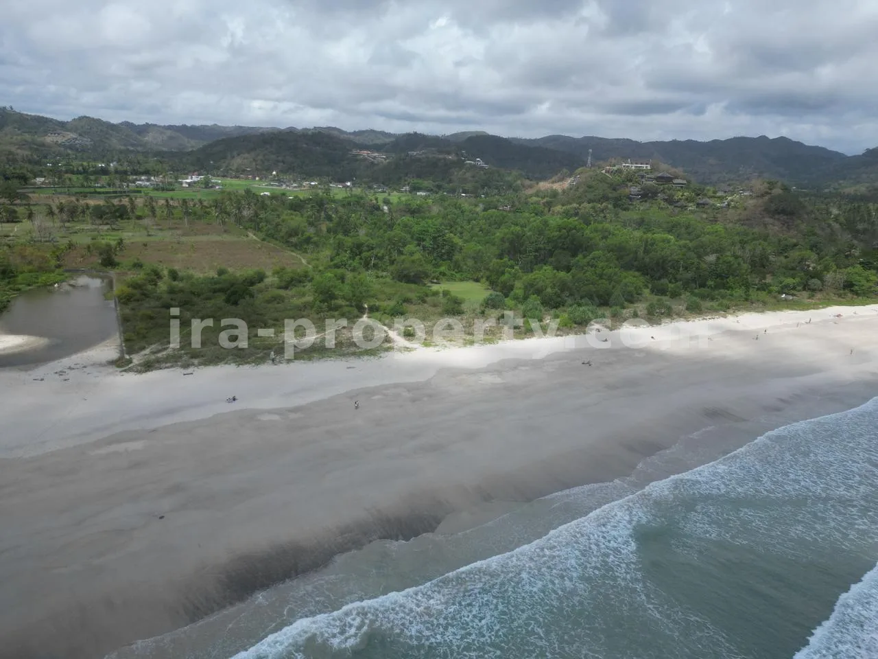 Tanah · Kuta Mandalika · foto 3 dari 13 Tanah Tepi Pantai di Selong Belanak Dekat Kuta Mandalika - 514 - 3