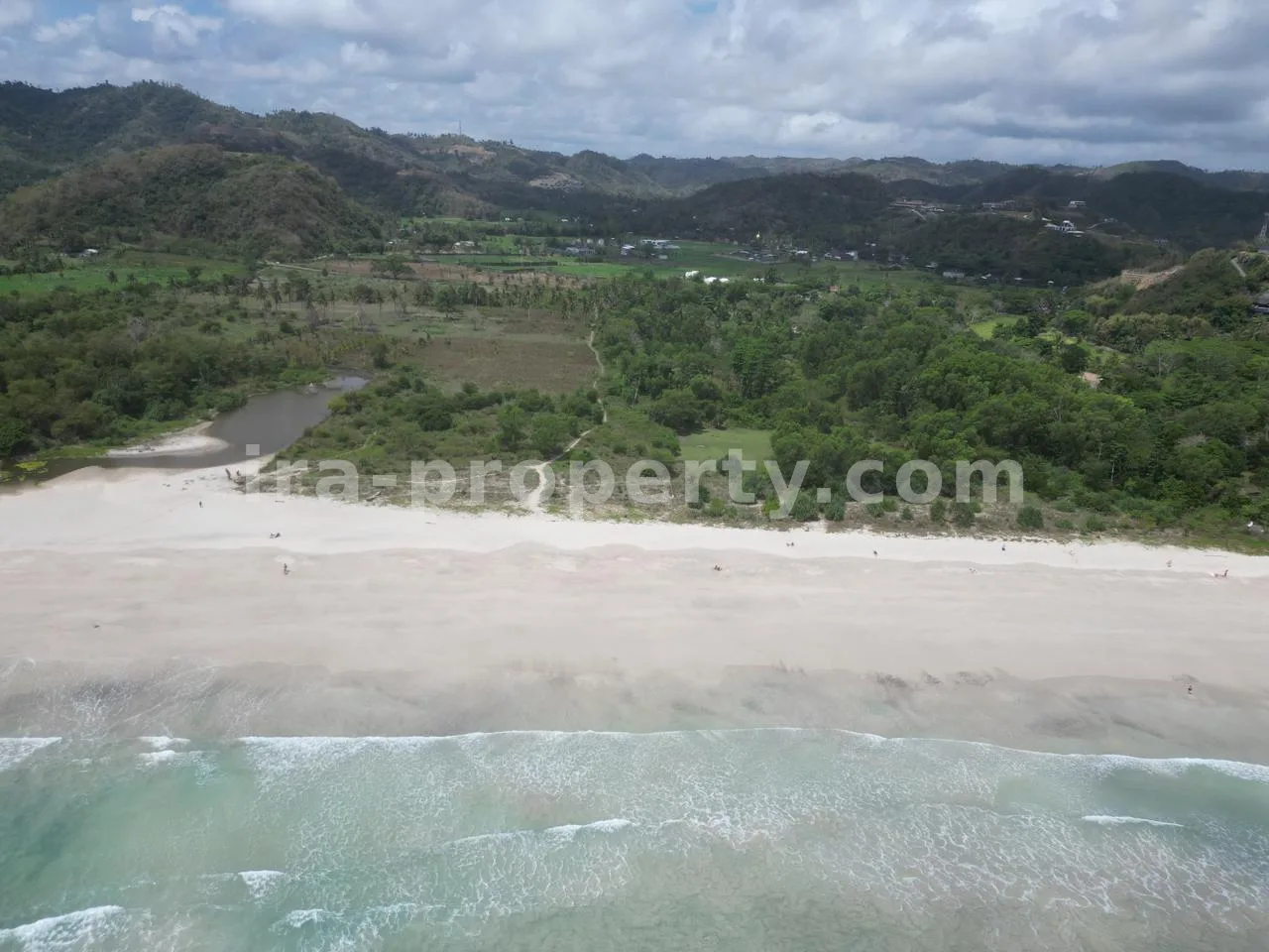 Tanah Tepi Pantai di Selong Belanak Dekat Kuta Mandalika - 514 - 6