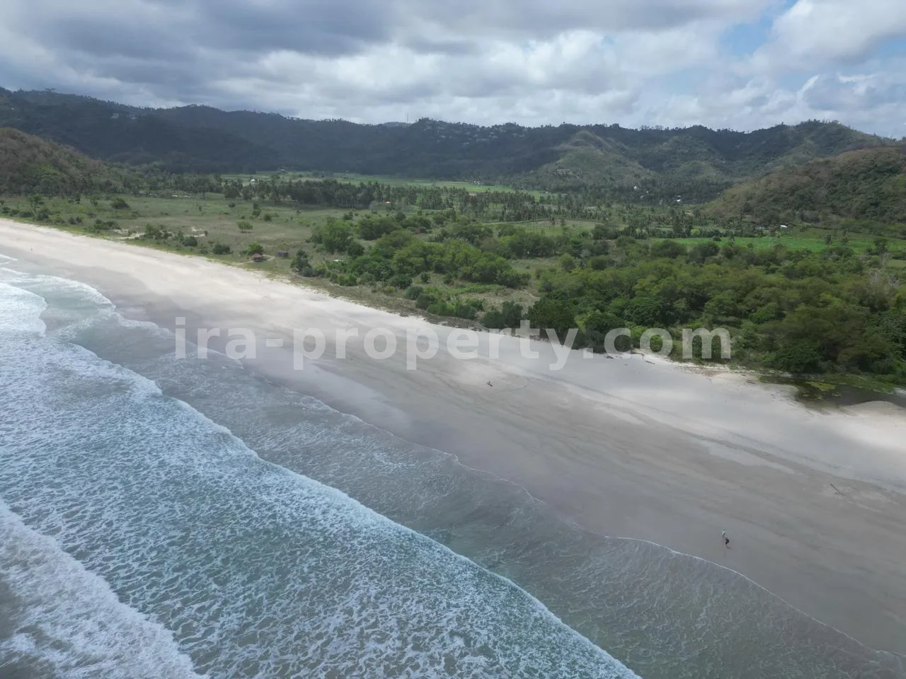Tanah Tepi Pantai di Selong Belanak Dekat Kuta Mandalika - 514 - 7