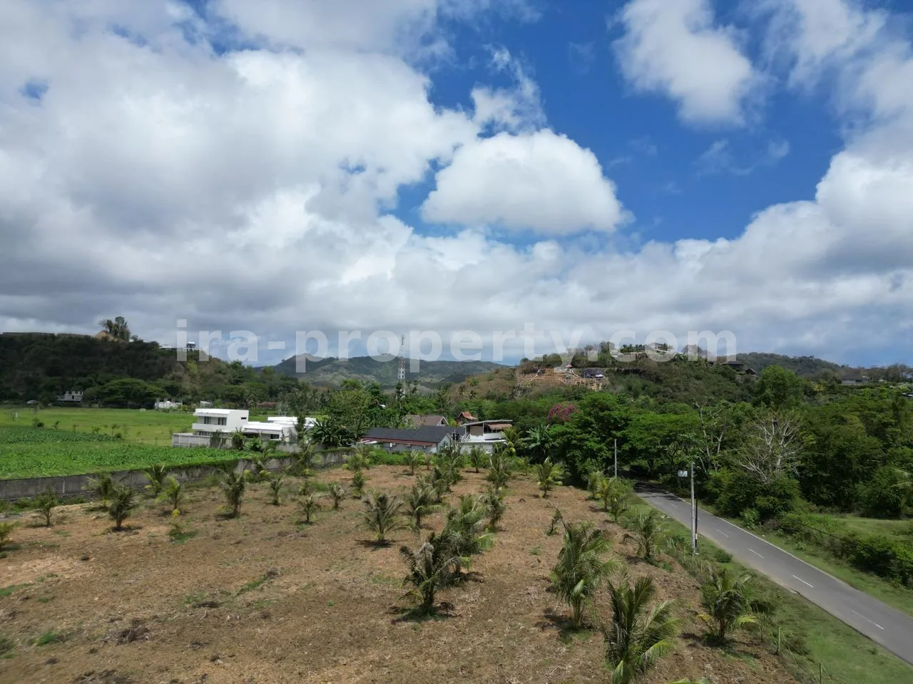 Tanah · Kuta Mandalika · foto 5 dari 9 Tanah Strategis di Selong Belanak Dekat Kuta Mandalika - 515-2 - 5