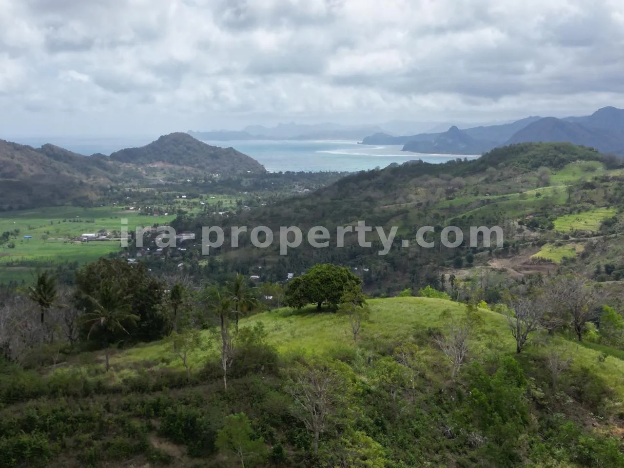 Tanah · Kuta Mandalika · foto 3 dari 11 Tanah Pemandangan Laut Dijual di Selong Belanak dekat Kuta Mandalika - 516 - 3