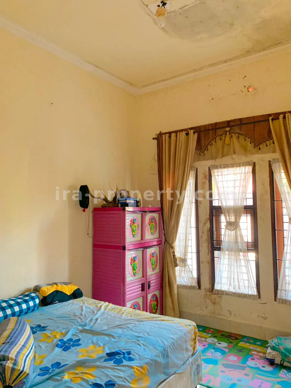 Rumah · Kota Mataram · foto 2 dari 11 Rumah Dijual di Taman Baru Dekat Epicentrum Mall, Mataram - 729 - 2