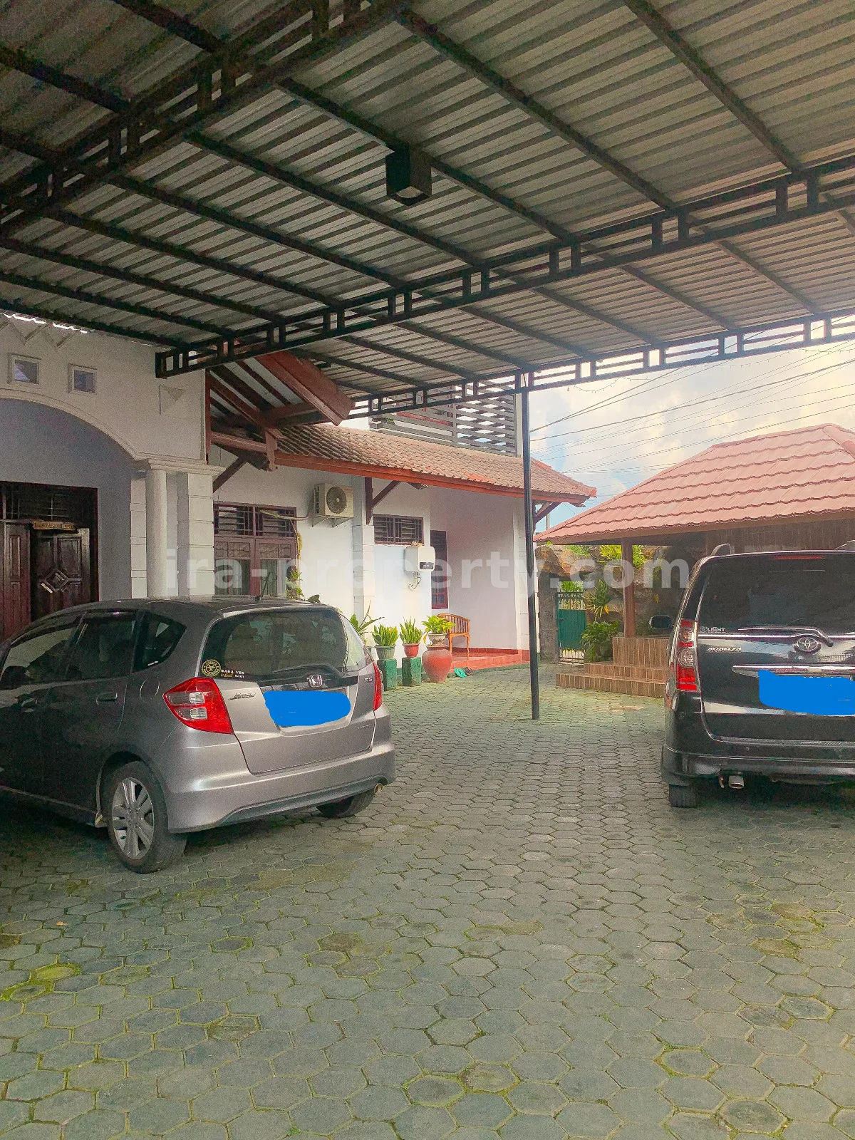 Two-Storey House for Sale on Main City Road – Mataram, Lombok - 728 - 11