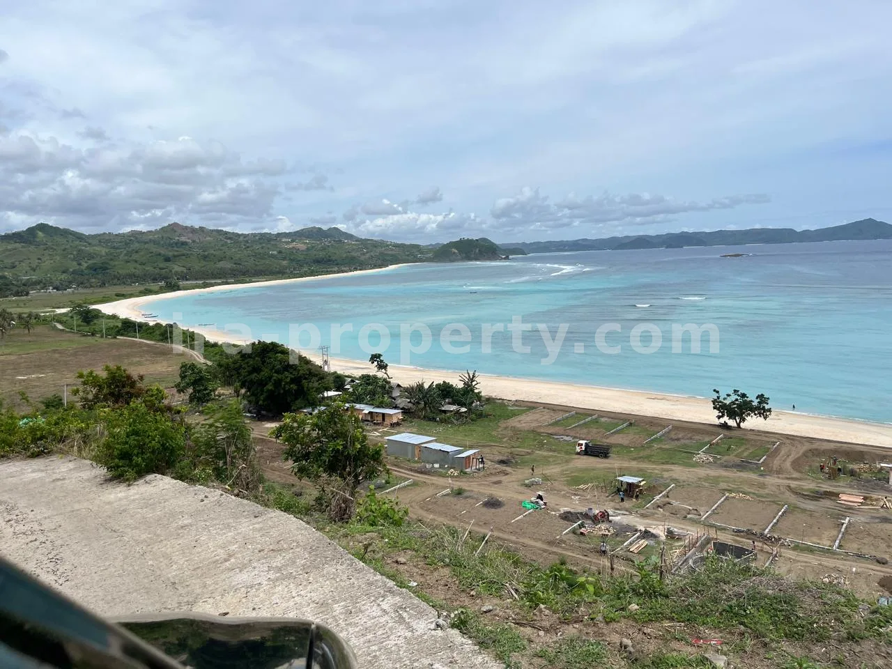 Tanah Pantai Depan Dijual di Pengantap, Buwun Mas, Lombok Barat