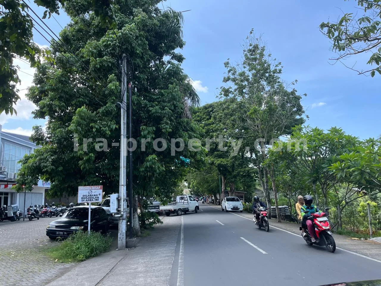 Land · Mataram City · photo 2 of 4 Land for Sale on the Main Road of Rembiga, Central Mataram City - 513-2 - 2
