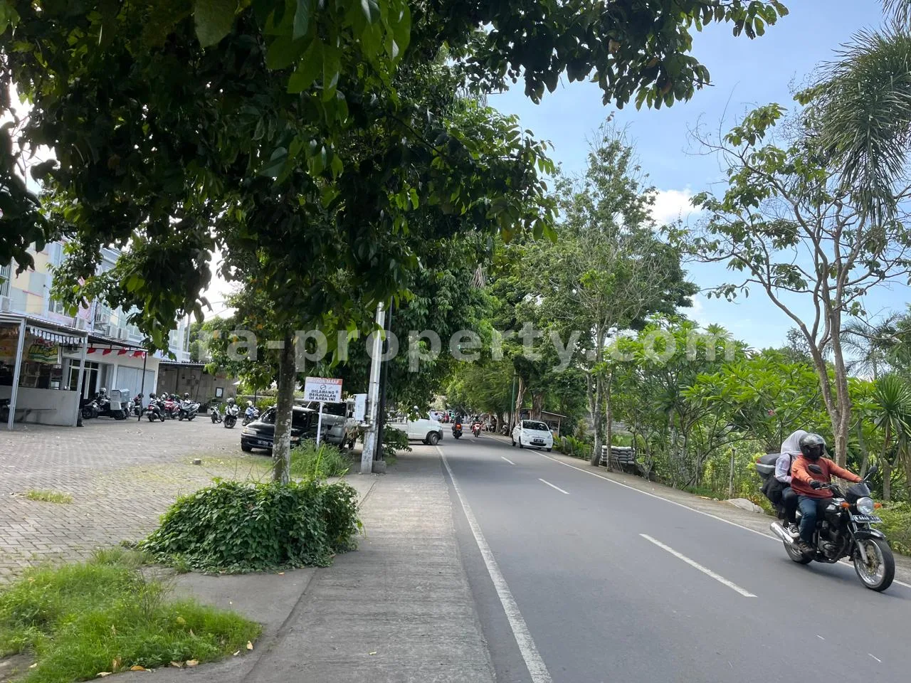 Land · Mataram City · photo 4 of 4 Land for Sale on the Main Road of Rembiga, Central Mataram City - 513-2 - 4