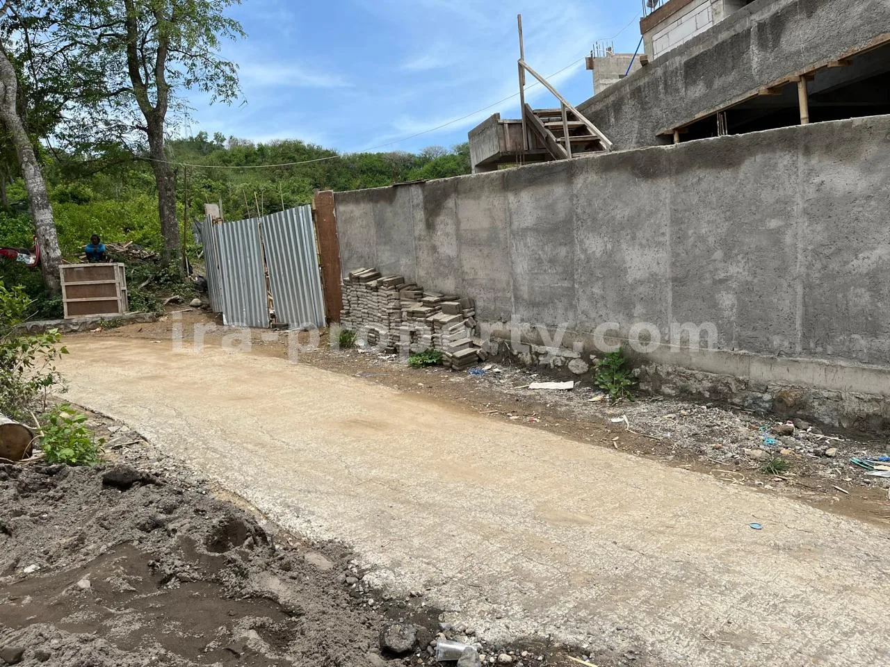 Tanah · Kuta Mandalika · foto 2 dari 5 Tanah Strategis di Pusat Kuta Mandalika - 523-2 - 2