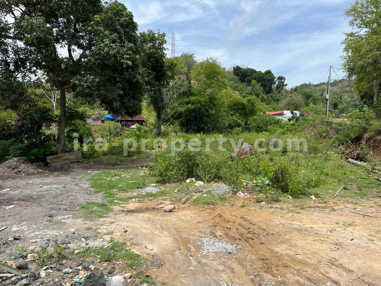 Tanah · Kuta Mandalika · foto 3 dari 5 Tanah Strategis di Pusat Kuta Mandalika - 523-2 - 3