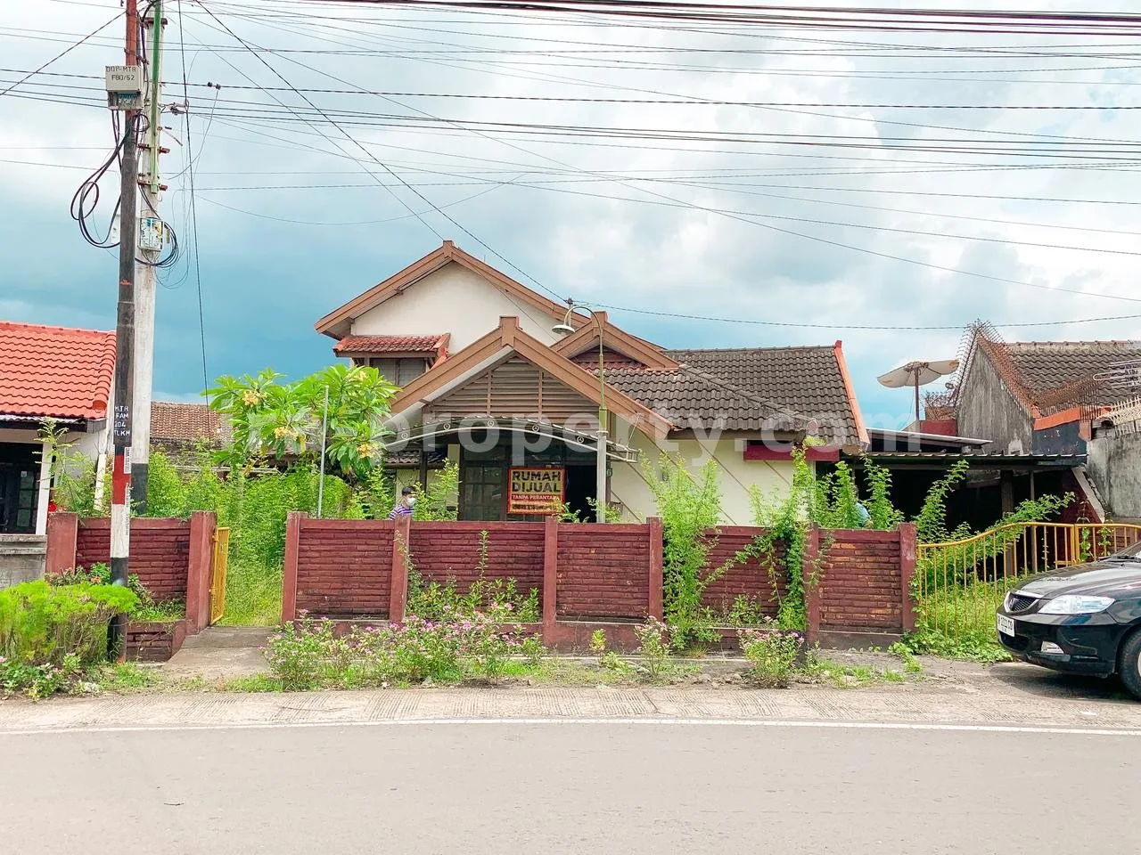 Rumah · Kota Mataram · foto 1 dari 17 Rumah Dua Lantai Dijual di Pagutan, Dekat RS Biomedika - 730 - 1