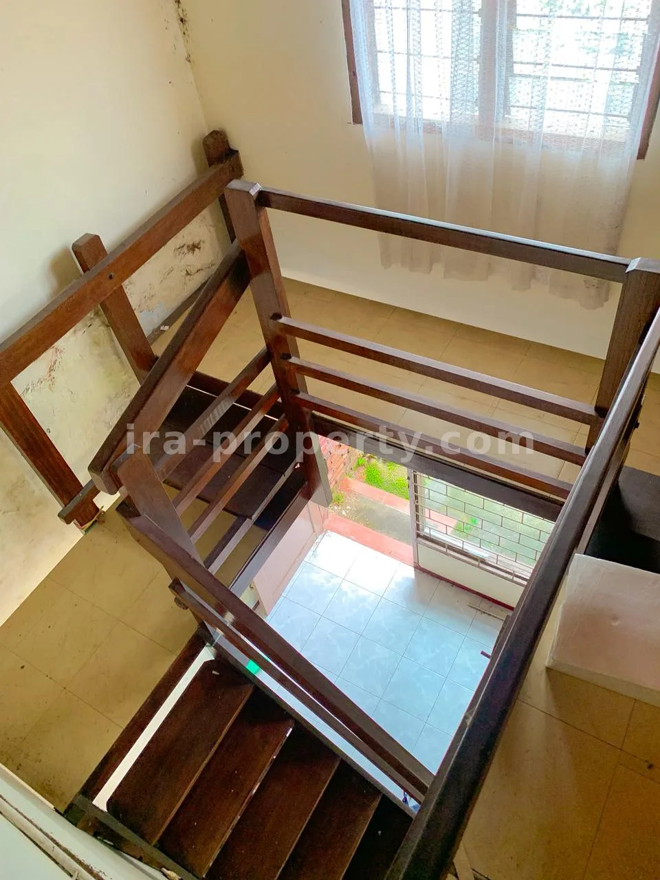Rumah Dua Lantai Dijual di Pagutan, Dekat RS Biomedika - 730 - 10